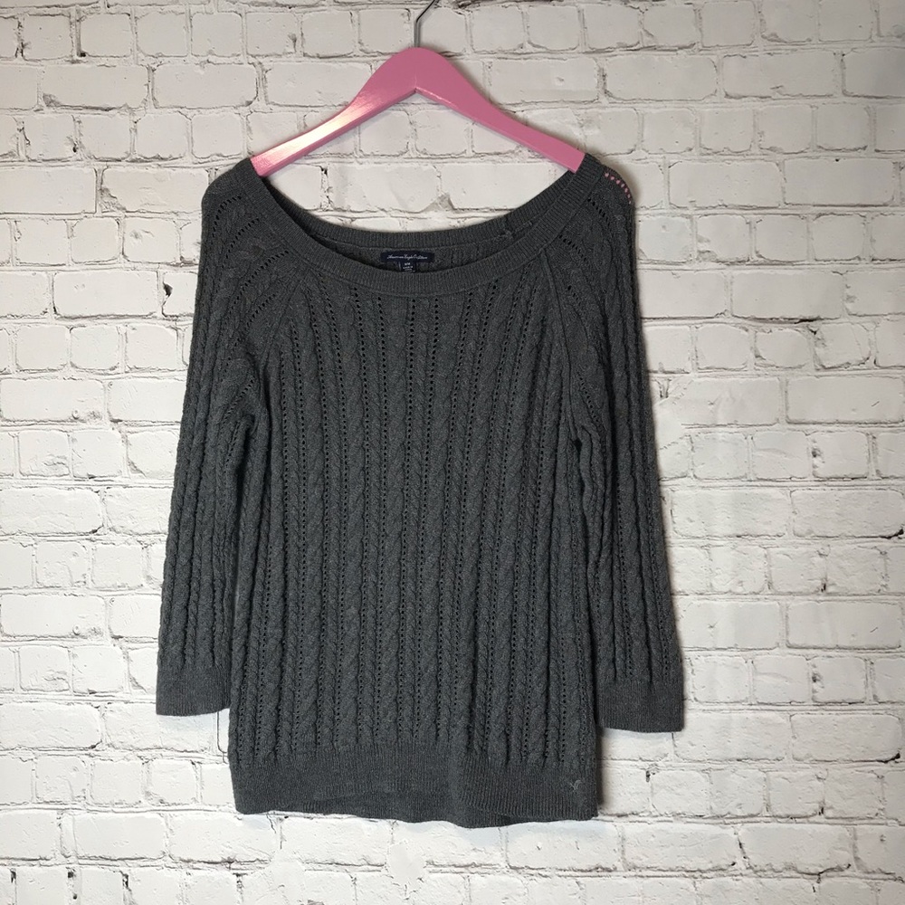 EUC AEO Ribbed Cable Knit 3/4 Sleeve Sweater
